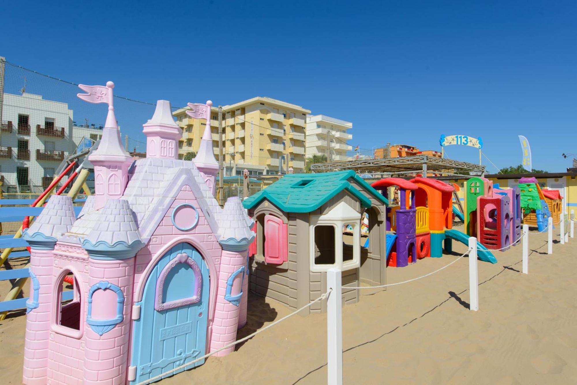 Hotel Nuova Medusa Rimini Kültér fotó