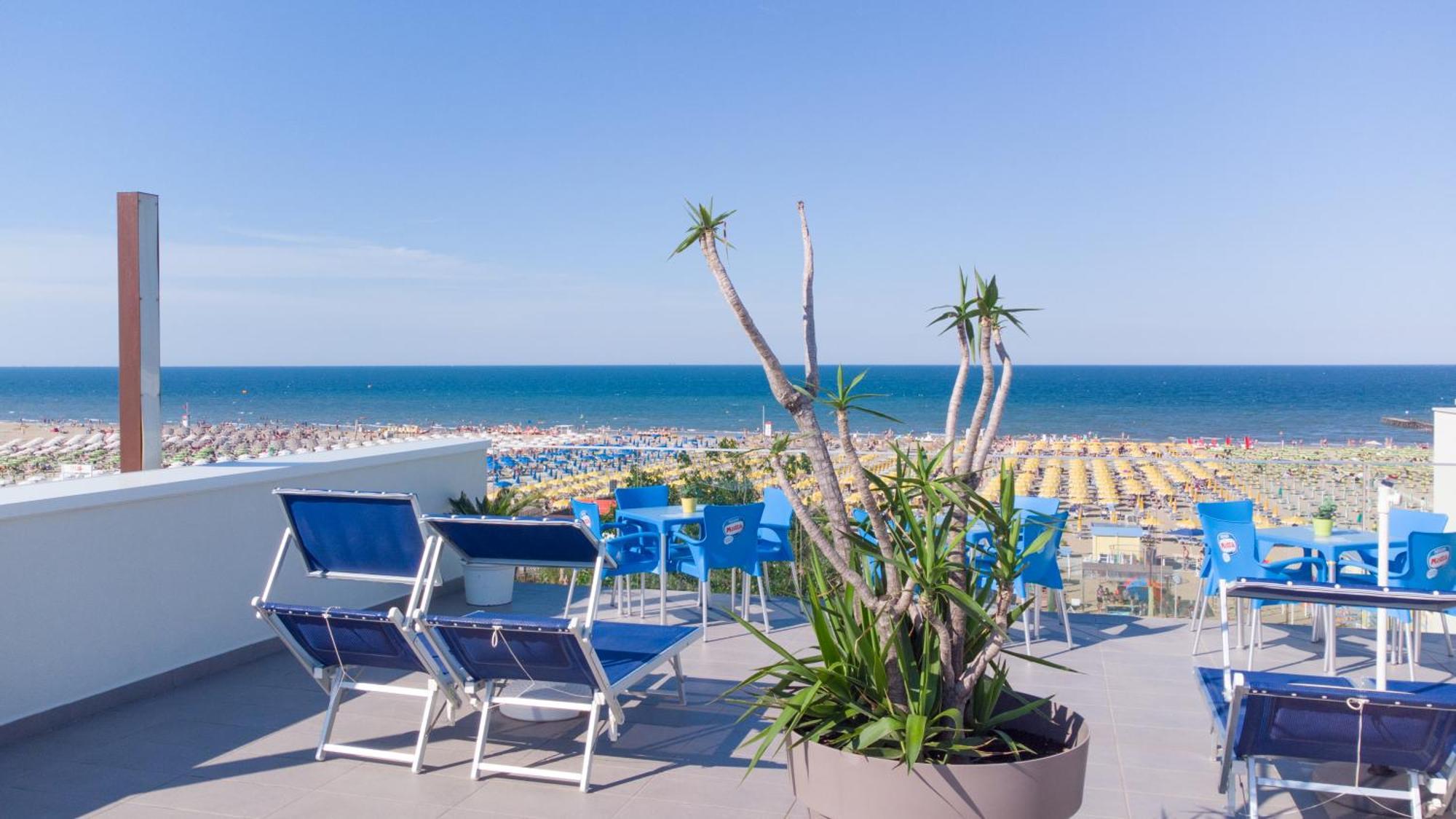 Hotel Nuova Medusa Rimini Kültér fotó