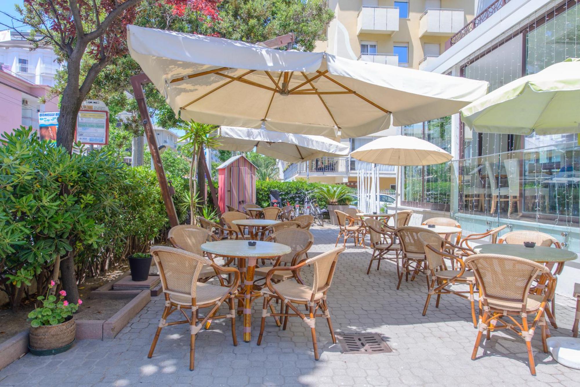 Hotel Nuova Medusa Rimini Kültér fotó