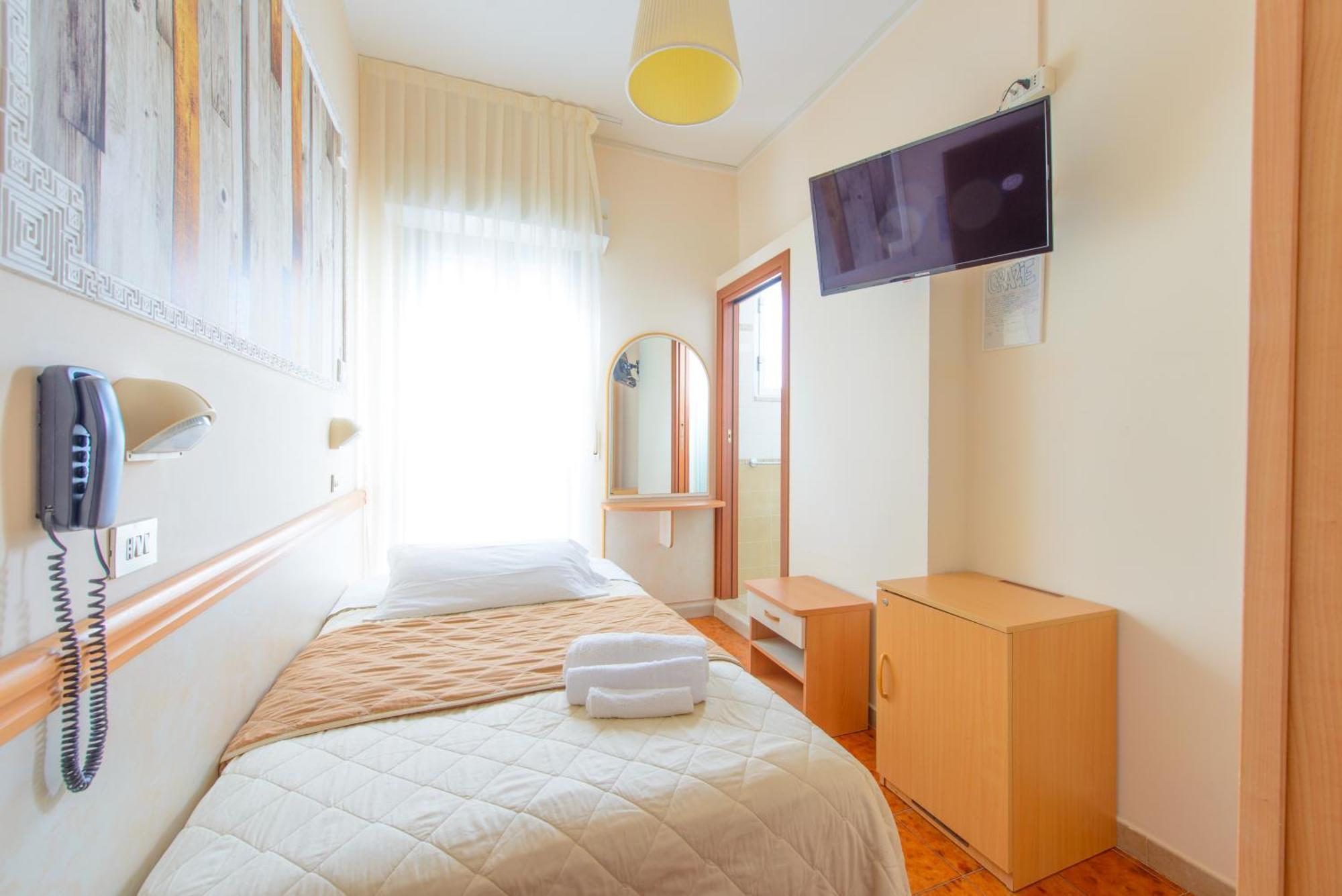 Hotel Nuova Medusa Rimini Kültér fotó
